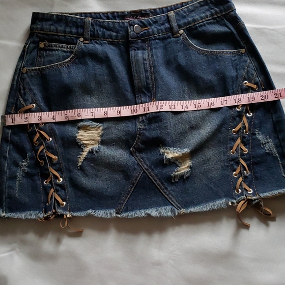 Isabel Hayley Denim Distressed Raw Hem Mini Skirt - Picture 15 of 15